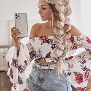 Crop top flare sleeve